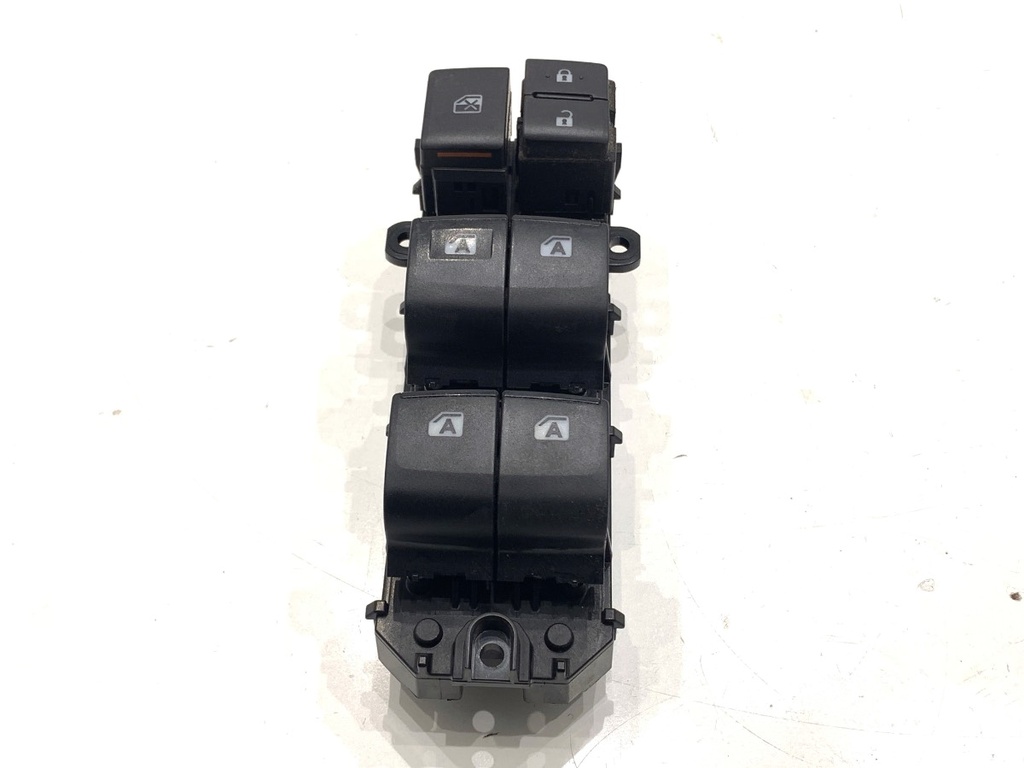 [STARK-891475] Interruptor de elevalunas Toyota Camry (_V7_, _VA7_, _VH7_) 2.5 Hybrid (AXVH71_) 2017-2022
