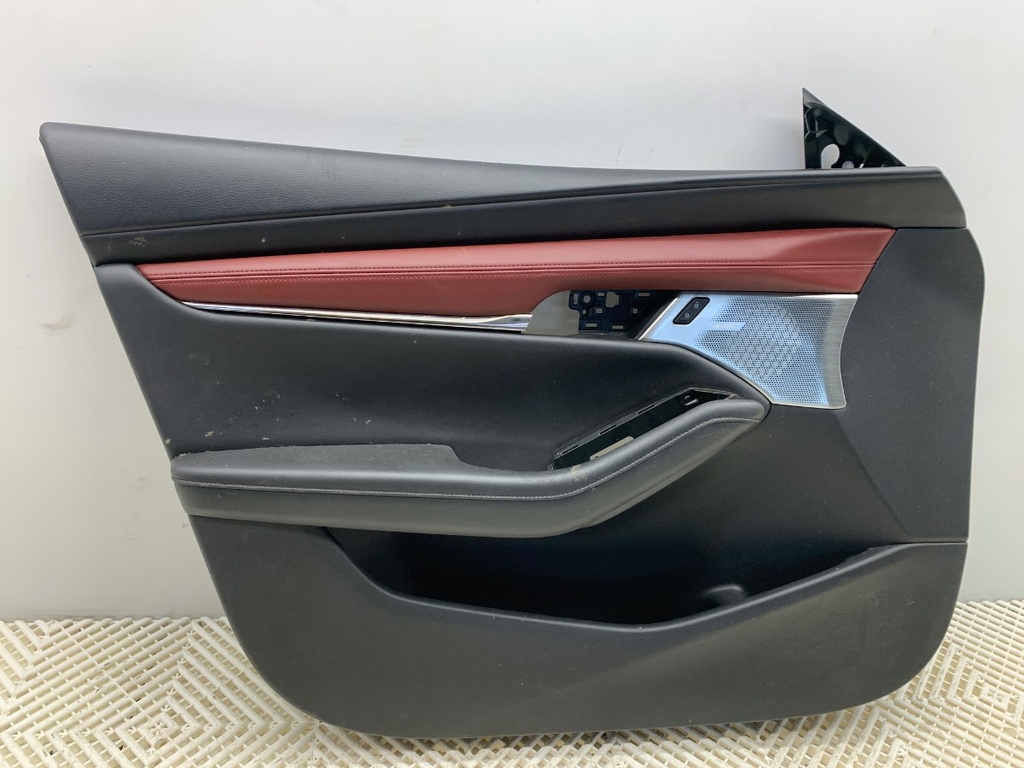 [STARK-891707] Panel de puerta delantero izquierdo Mazda 3 liftback (BP) 2018-2022
