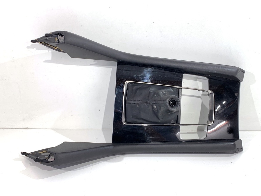 [STARK-893182] Moldura decorativa Mazda 3 liftback (BP) 2018-2022