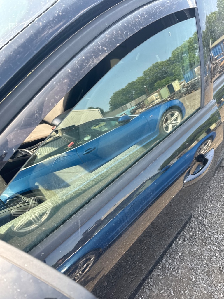 [MTD-529090] Cristal de puerta delantero izquierdo Ford Focus III