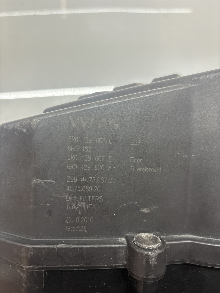 [MTD-550546] Caja de filtro de aire Audi A1 1.6 TDI