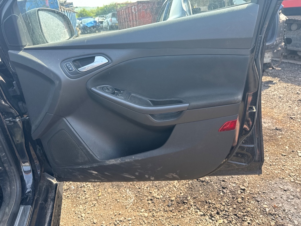 [MTD-529086] Arnés de cables puerta delantera derecha Ford Focus III