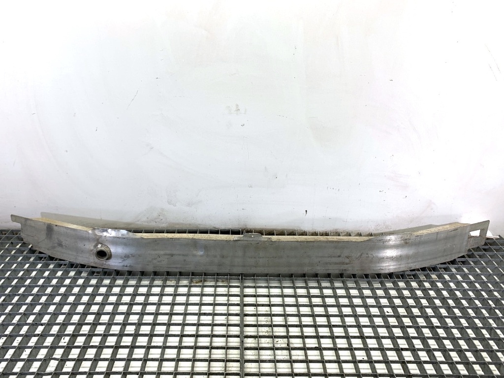 [STARK-902234] Barra de parachoques delantero BMW Serie 3 (F30, F80) 2011-2018
