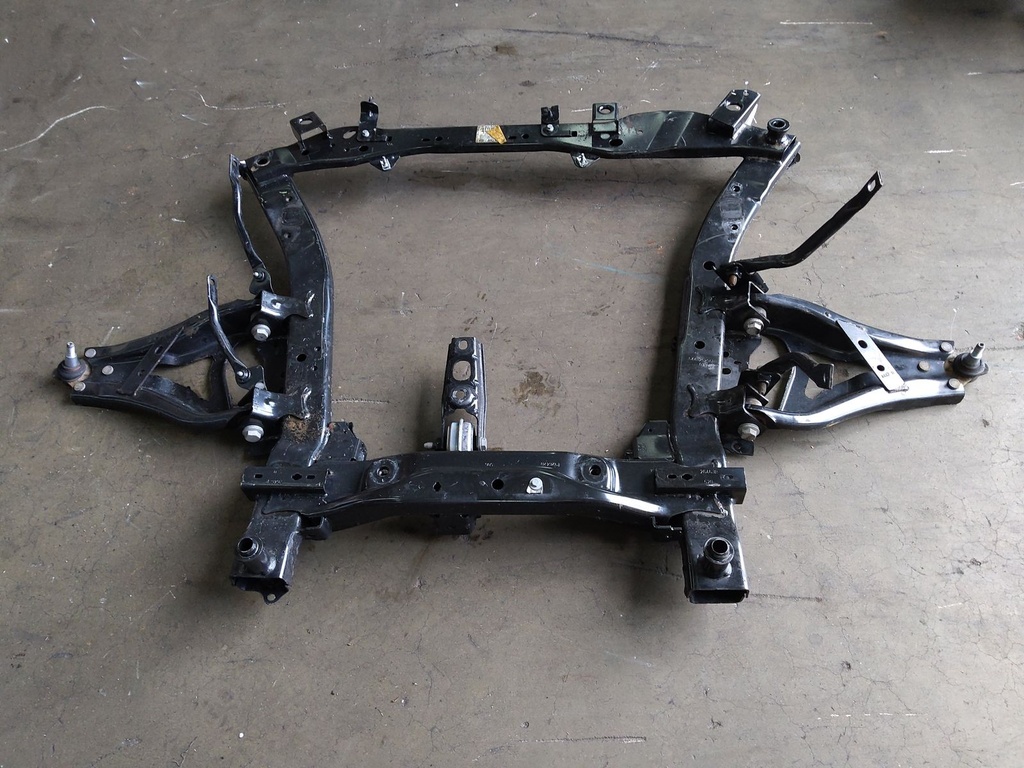 [MTD-522887] Soporte del eje delantero Dacia Duster 2023 h4d470 1.0 TCe 301131200