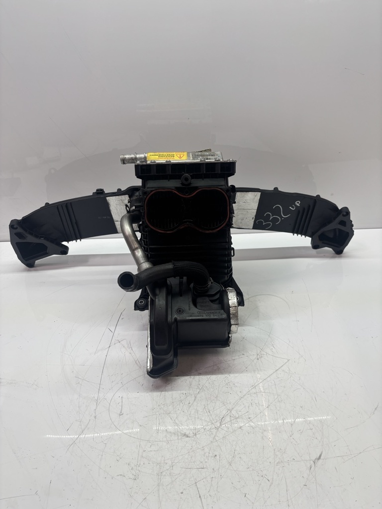 [MTD-473801] Colector de admisión Audi A8 D4 4.0 TFSI CEUA CEU 079145905