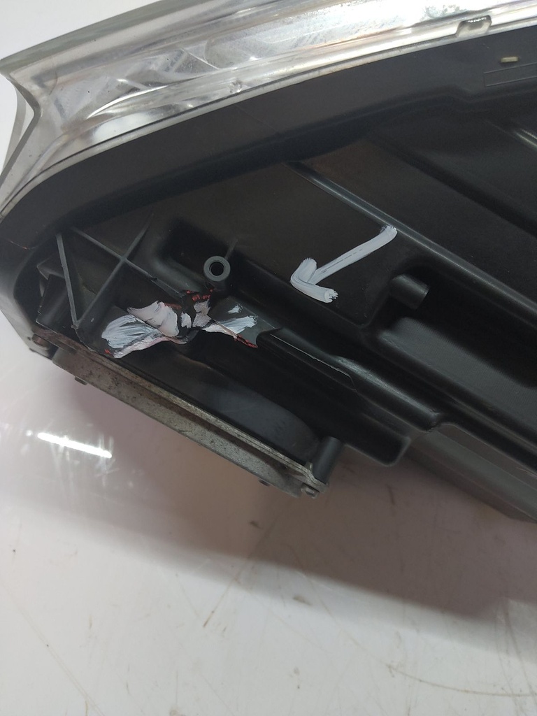 [MTD-502974] Faros derecho Mercedes Clase A W176 1.6 Blue EFFICIENCY A1669002800