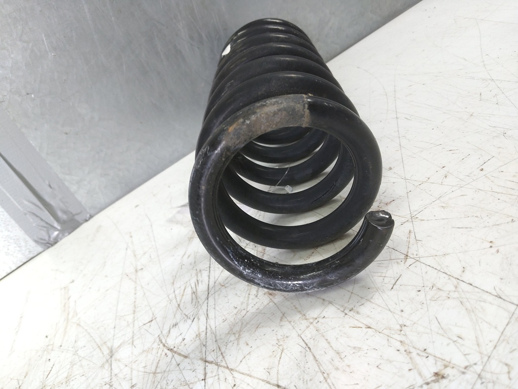 [MTD-528993] Muelle de suspensión delantero izquierdo para Mercedes-Benz Clase C W205