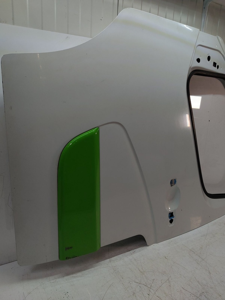 [MTD-514009] Puerta delantera izquierda blanca Nissan NV400 X62 2.3 dCi M9T