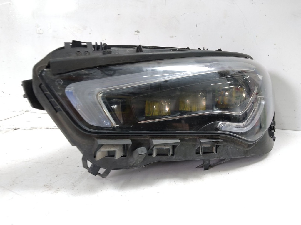 [MTD-523610] Faro izquierdo Mercedes CLA AMG 45S M139.980 A1189063300