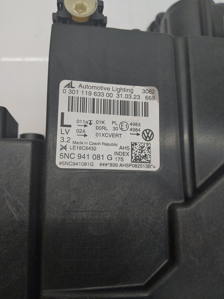 [MTD-502989] Faros delanteros VW Tiguan AX1 2.0 TDI Diesel 110kW 150CV 5NC941081G
