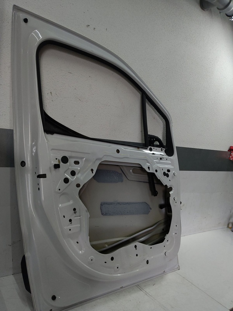 [MTD-520497] Puerta delantera izquierda Opel Combo K9 1.5 D Diesel D15DT D15 YHT