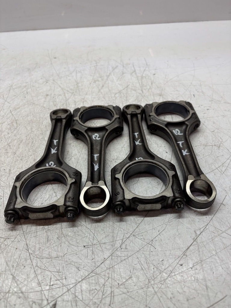 [MTD-480956] 4x Biela para Audi A5 Q5 A4 2.0 TFSI CDNC CDN 06H198401A