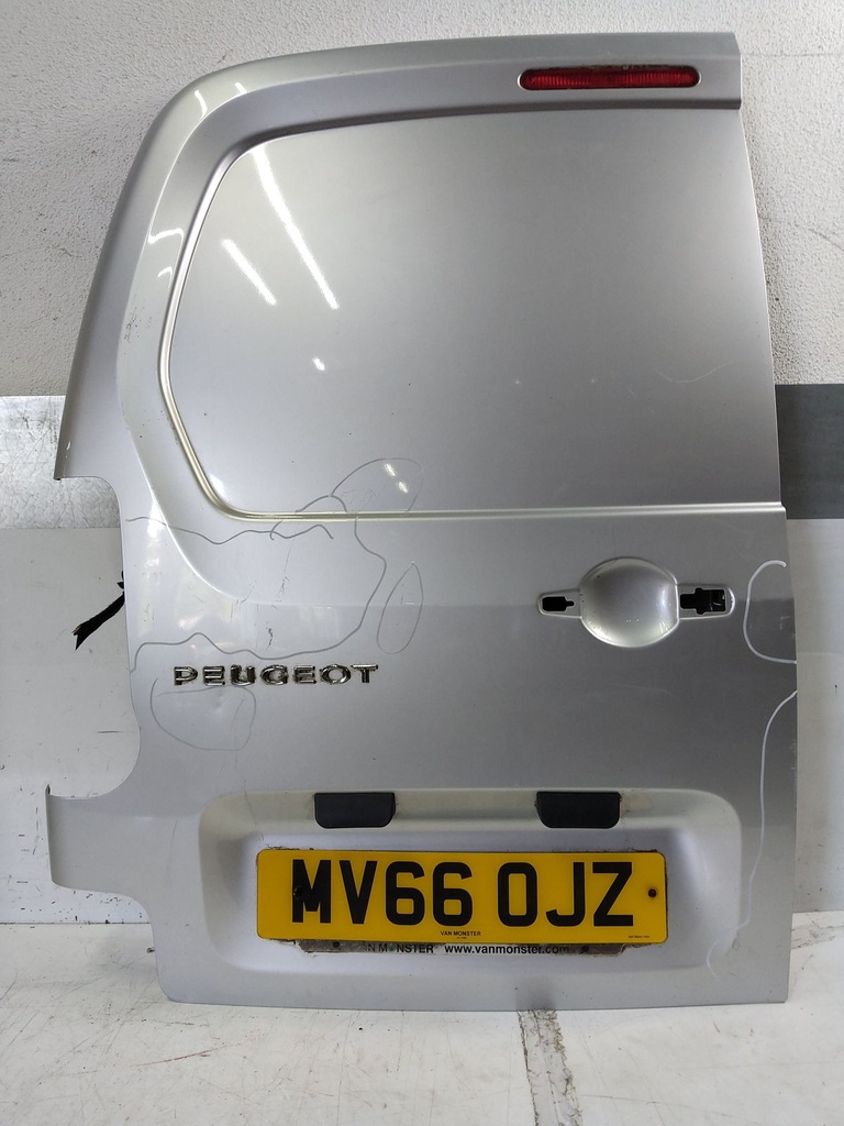 [MTD-524358] Puerta trasera izquierda PEUGEOT PARTNER 2016 BHY 1.6