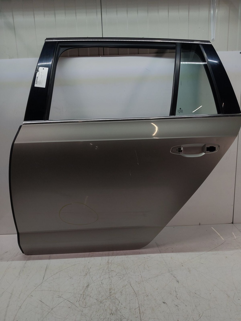 [MTD-512323] Puerta trasera izquierda SKODA OCTAVIA III 1.6 TDI Diesel DDYA DDY