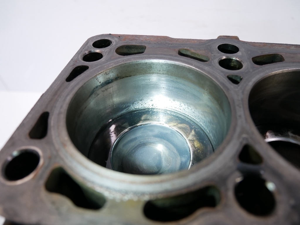 [MTD-492593] Bloque motor VW Audi Golf VI A3 1.6 TDI CAYC CAY 03L021AL