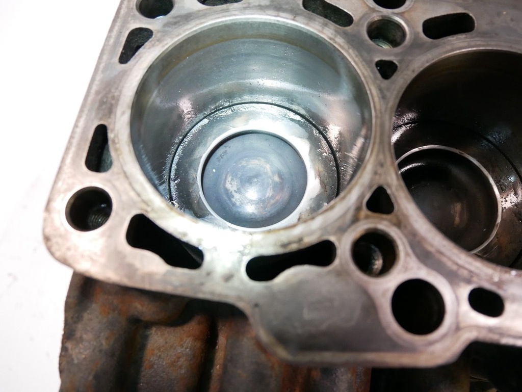 [MTD-491083] Bloque motor cigüeñal accionamiento Audi A4 B8 Exeo 2.0 TDI quattro CAGA CAG 03L021A