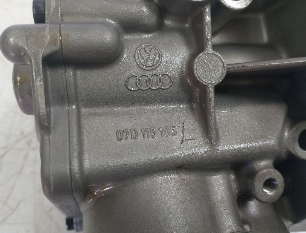 [MTD-512496] Bomba de aceite VW Passat B5.5 4.0 W8 BDN 07D115105L