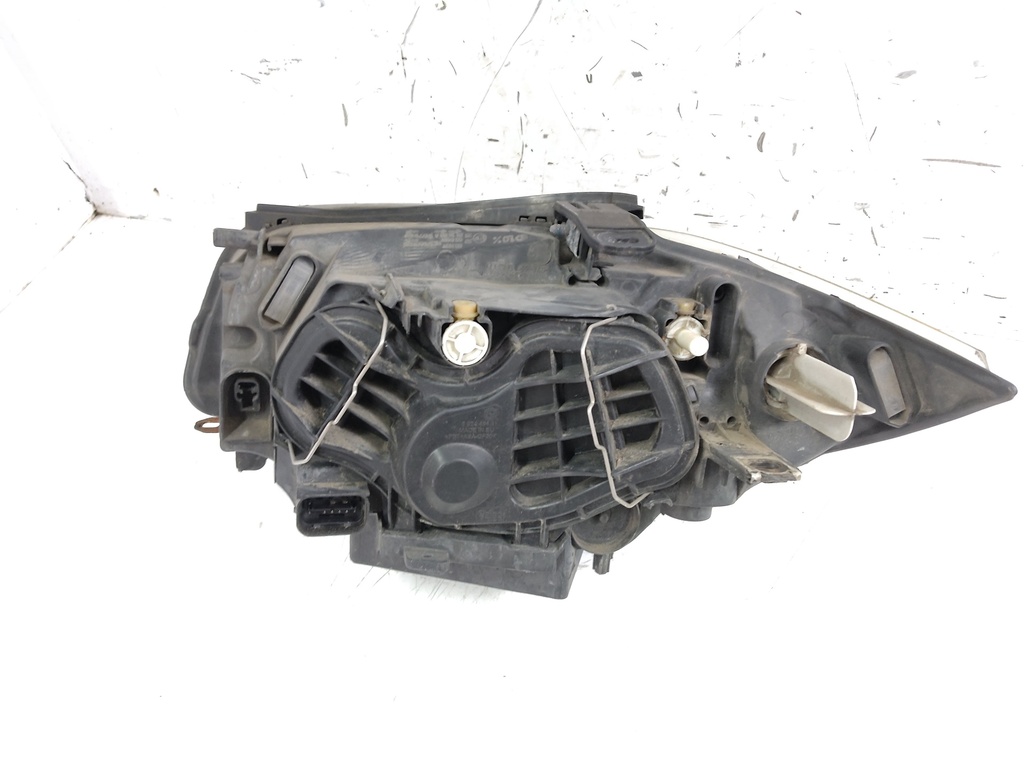 [MTD-528790] Faro derecho BMW Serie 1 E87