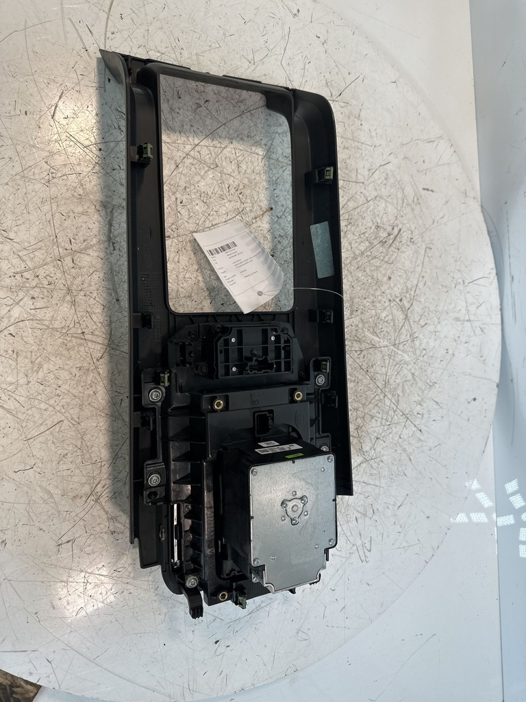 [MTD-497526] Consola central Land Rover Discovery Sport TD4 LANDMARK 5 204DTD FK72-045B28-A