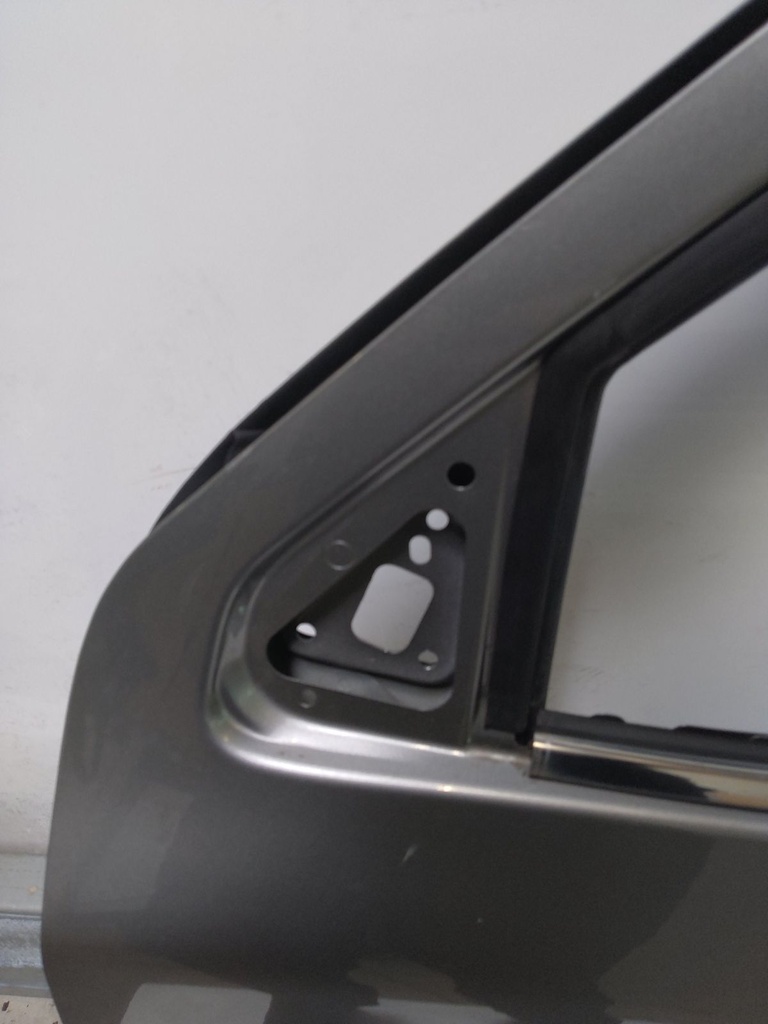 [MTD-515591] Puerta delantera izquierda Nissan Navara D23M 2.3 dci Diesel YS23DDTT YS23
