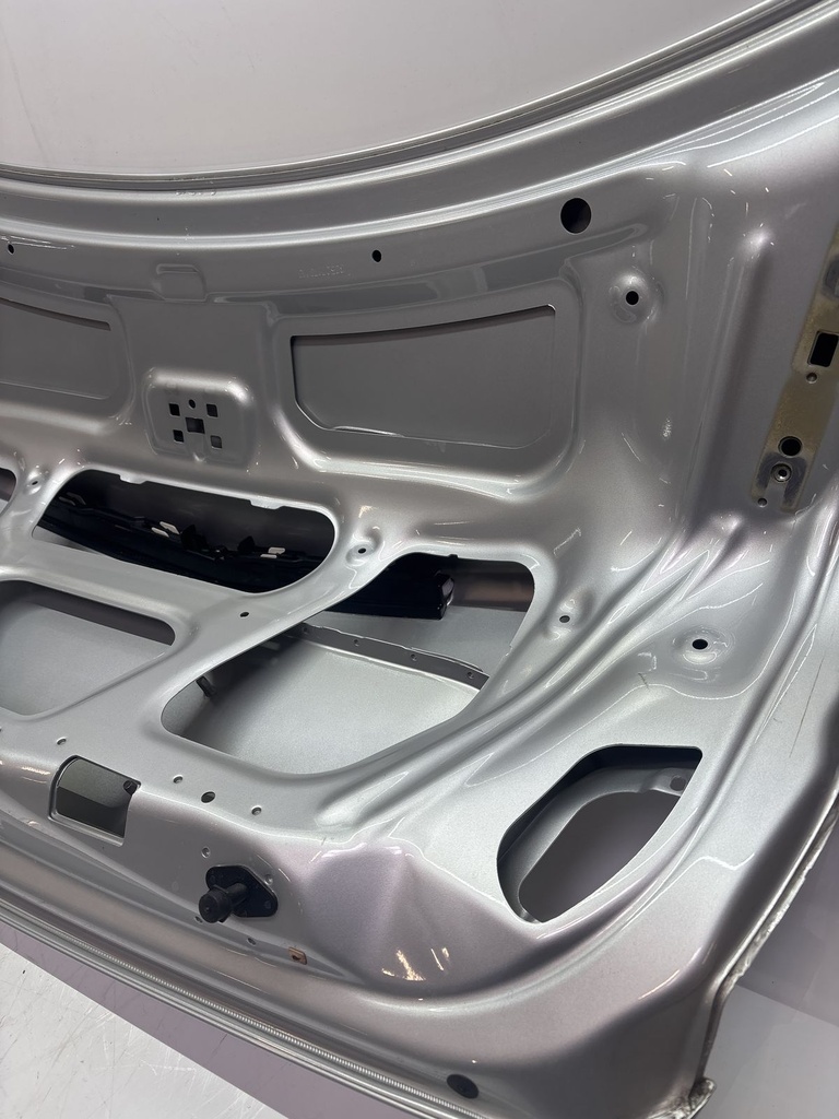 [MTD-505420] Tapa del maletero Mercedes Clase E W213 2.0 A2137503400 Gris