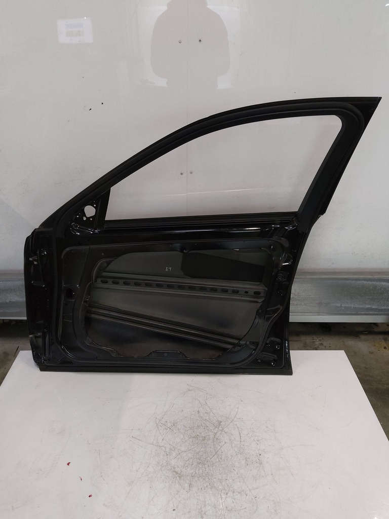 [MTD-515941] Puerta delantera derecha negro obsidiana 197 Mercedes Clase E W212 A2127220210