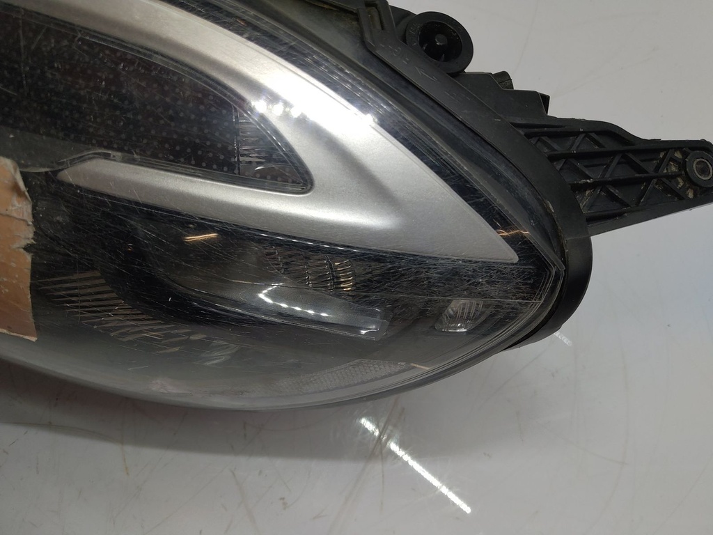 [MTD-516021] Faros delanteros Volvo V40 2.0 Diesel D5204T6 OE 31283328