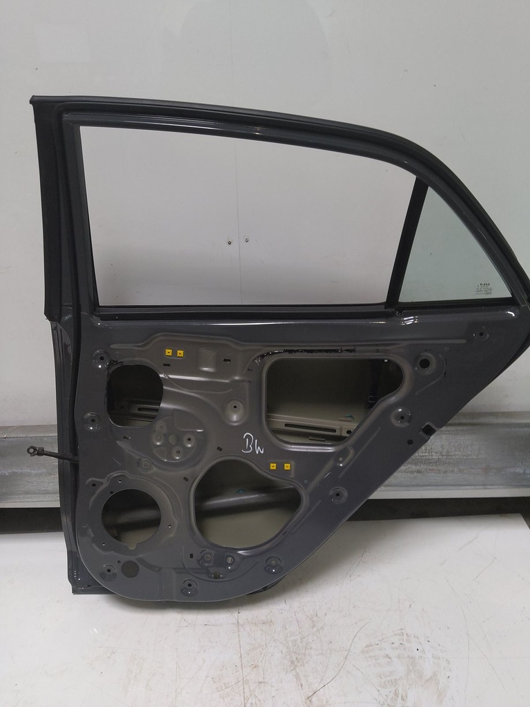 [MTD-519469] Puerta trasera derecha Kia Rio VI 1.0 T-GDI G3LE 77004H8000 GRIS