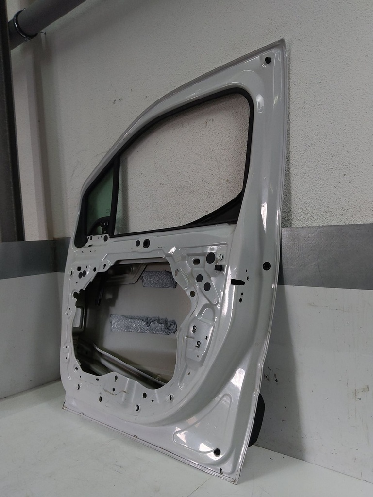 [MTD-521051] Puerta delantera derecha blanca Opel Combo K9 1.5 D Diesel D15DT D15 YHT 9817000980