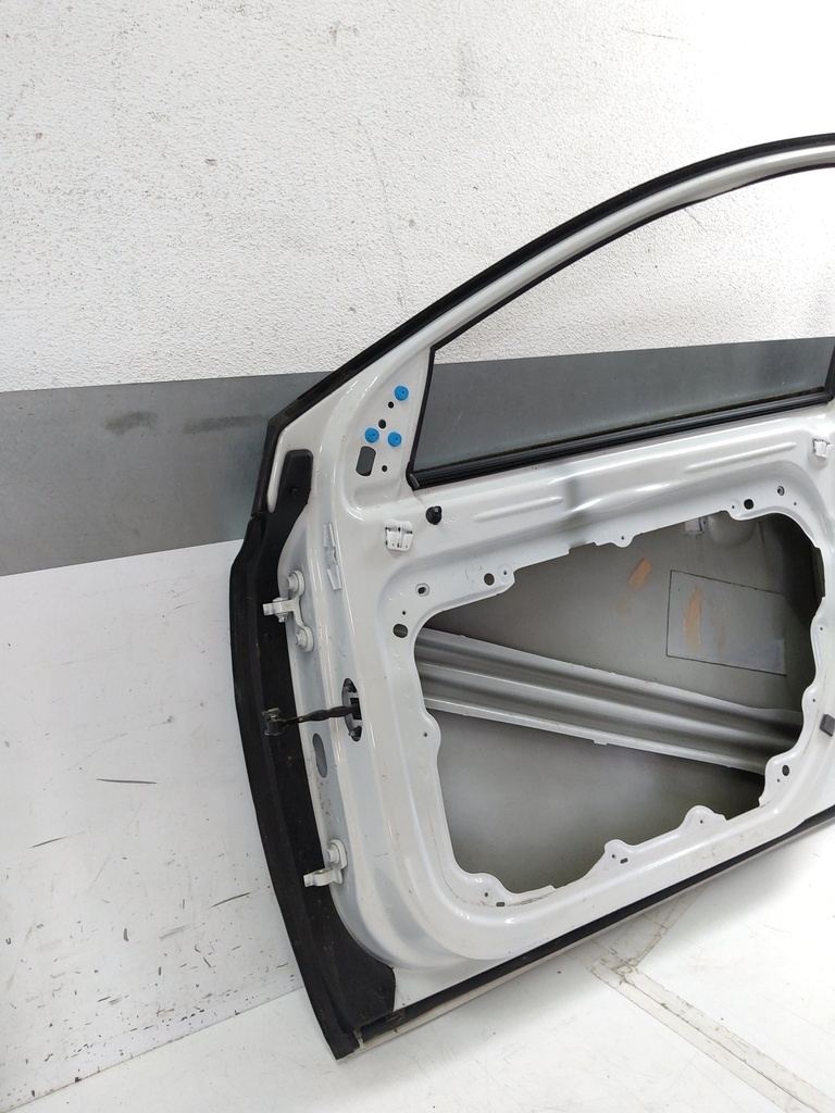 [MTD-522466] Puerta delantera derecha Volvo V40 2018 b4204t38 2.0