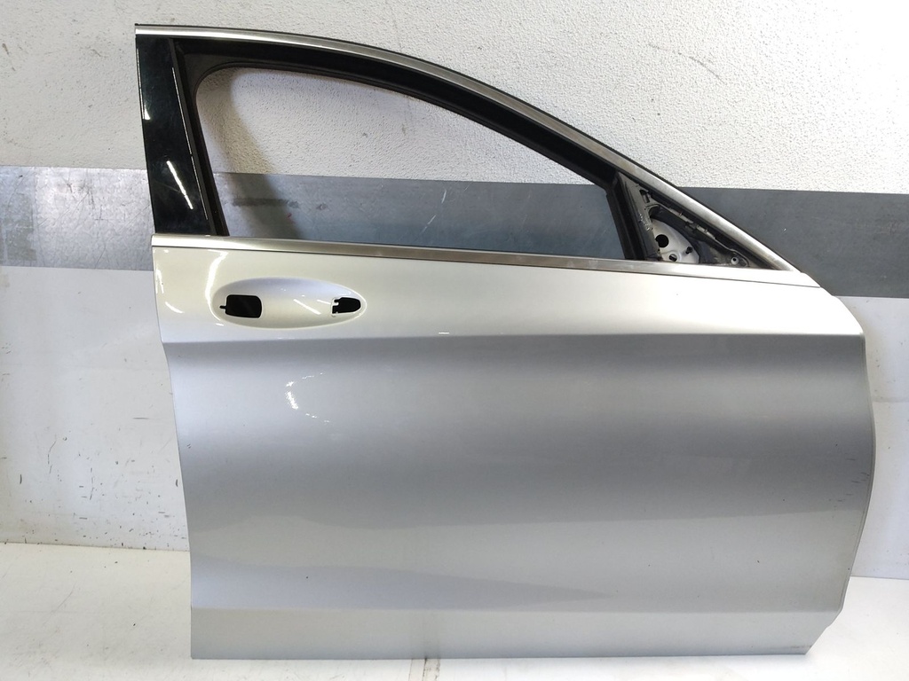 [MTD-522562] Puerta delantera derecha Mercedes Clase C W205 2015 1.6 BlueTEC CDI