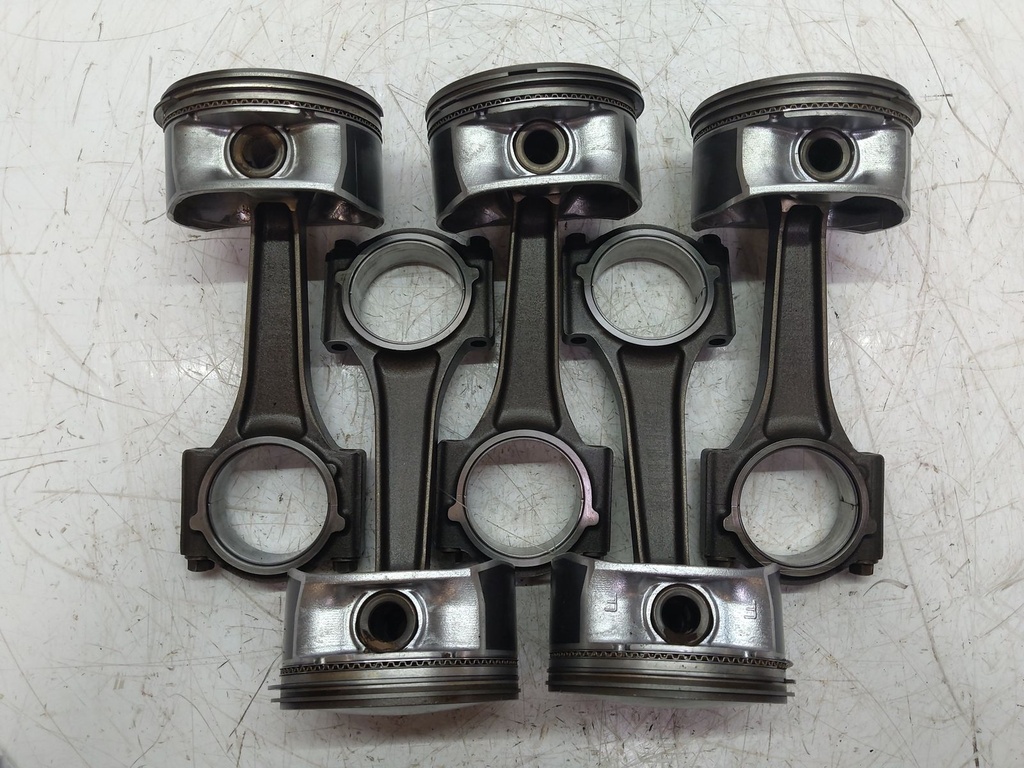[MTD-523588] Pistón y biela Chrysler 300C 2008 HEMI EZB 5.7 V8