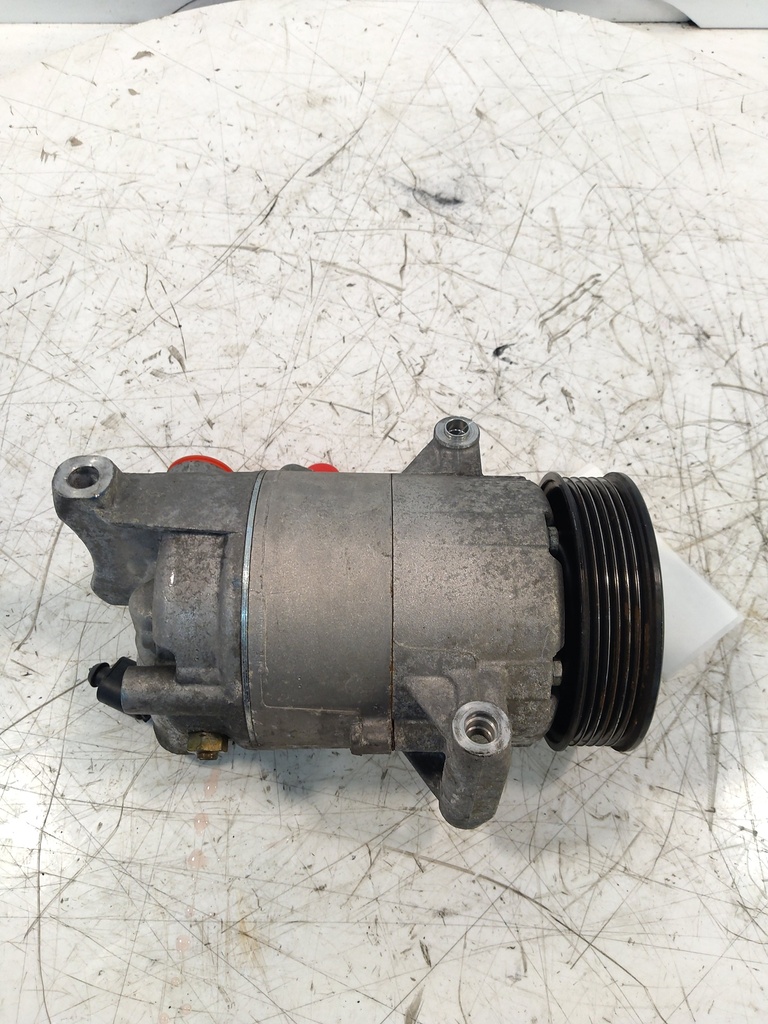 [MTD-528692] Compresor de aire acondicionado VW Golf 2.0 GTD