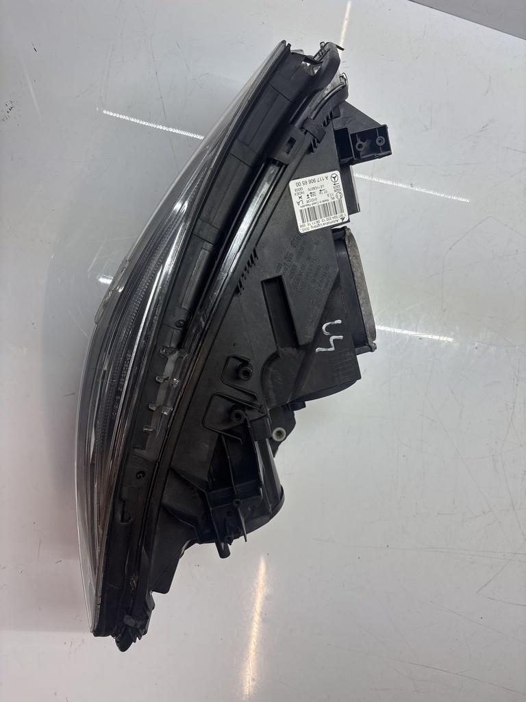 [MTD-506424] Faro delantero izquierdo Mercedes CLA X117 220 CDI 651.930 OM651 A1179066500