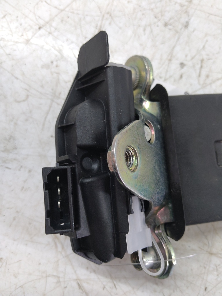 [MTD-528678] Cierre de seguridad portón Skoda Fabia II 542