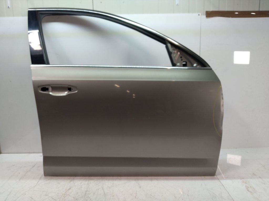 [MTD-512327] Puerta Skoda Octavia III 1.6 TDI Diesel DDYA DDY 5E0831056A