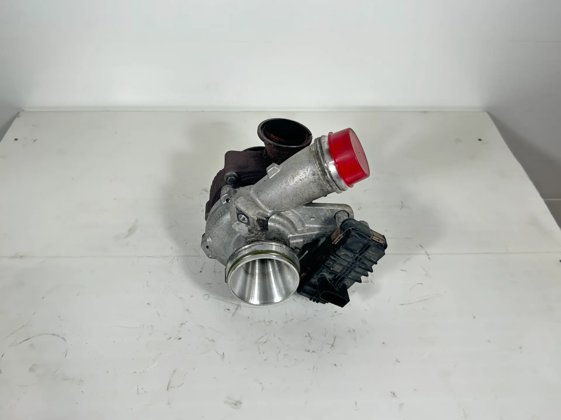 Turbo para BMW 218d 2,0D F45 B47C20A 8513636