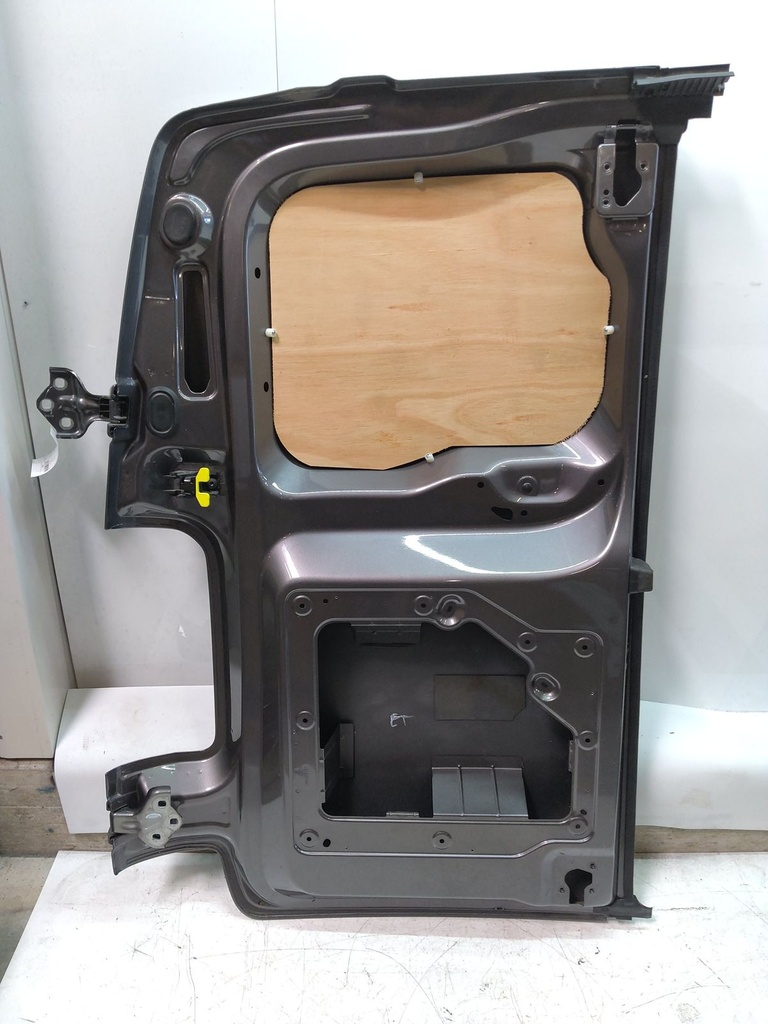 [MTD-524865] Puerta trasera derecha CITROËN Dispatch III 2.0 BlueHDi 2024