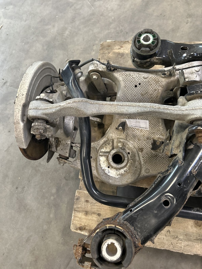 [MTD-503480] Soporte de eje trasero Land Rover Discovery Sport L550 2.0 D 204DTY