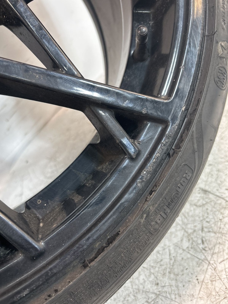 [MTD-496636] Llanta BMW Serie 6 620d M Sport 19" 7.5Jx19 2019