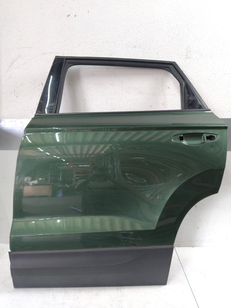 [MTD-520748] Puerta trasera izquierda Skoda Karoq 1.5 TSI DPCA DPC 575833051H
