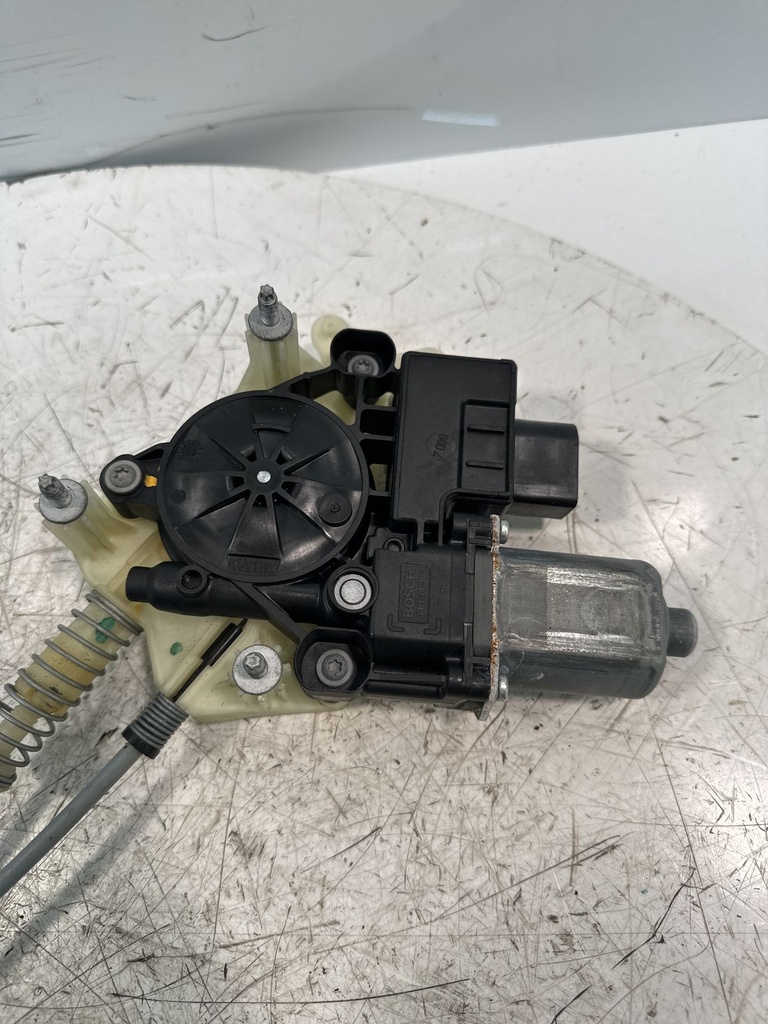 [MTD-498044] Motor del elevalunas BMW Serie 6 G32 GT 2.0 620d B47D20B B47D20O1 B47 9477764