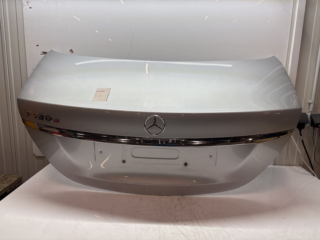 [MTD-499736] Tapa del maletero Mercedes Clase E W213 2.0 A2137570009 Plata 775