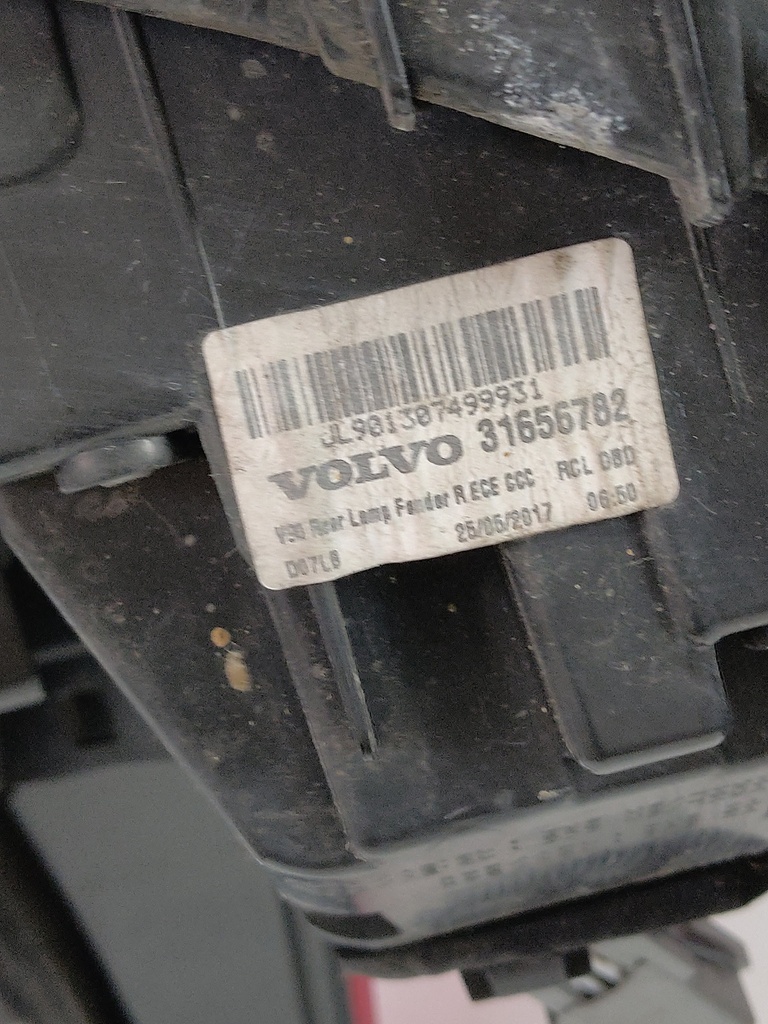 [MTD-528493] Luz trasera derecha Volvo V90 II