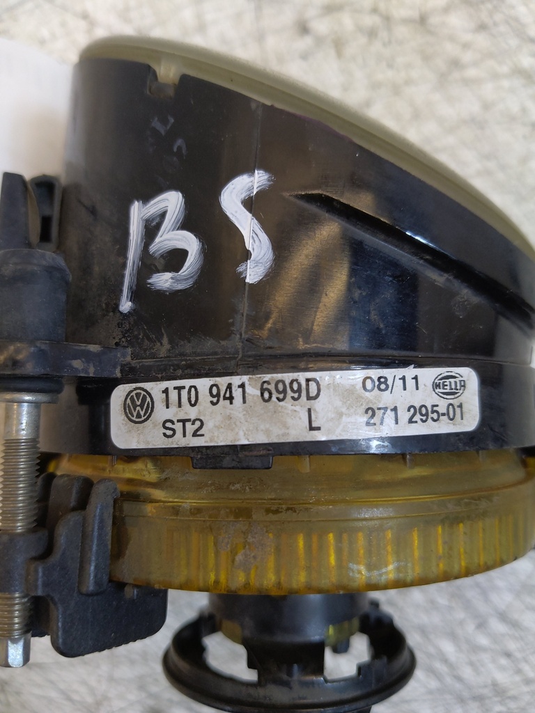 [MTD-528471] Faro antiniebla izquierdo VW Scirocco III