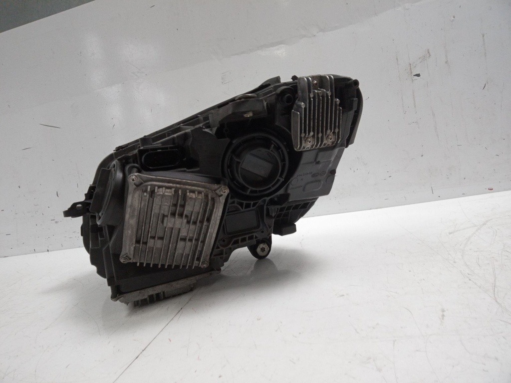 [MTD-499732] Faros delanteros Mercedes Clase C C300 W205 2.0 M264.920