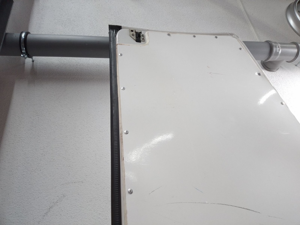 [MTD-499318] Puerta batiente blanca B9A izquierda para VW Crafter 30-35 2E 2.0 TDI (CKT, CKTB) OE 2E1827091N