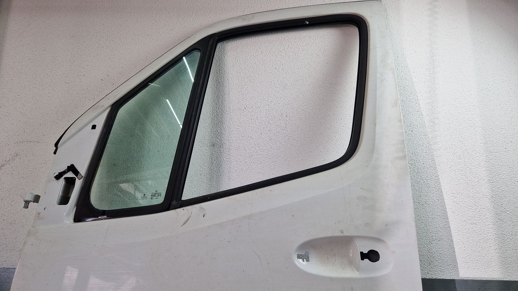 [MTD-509659] Puerta delantera izquierda Mercedes Sprinter B907 2018-2021 651.958