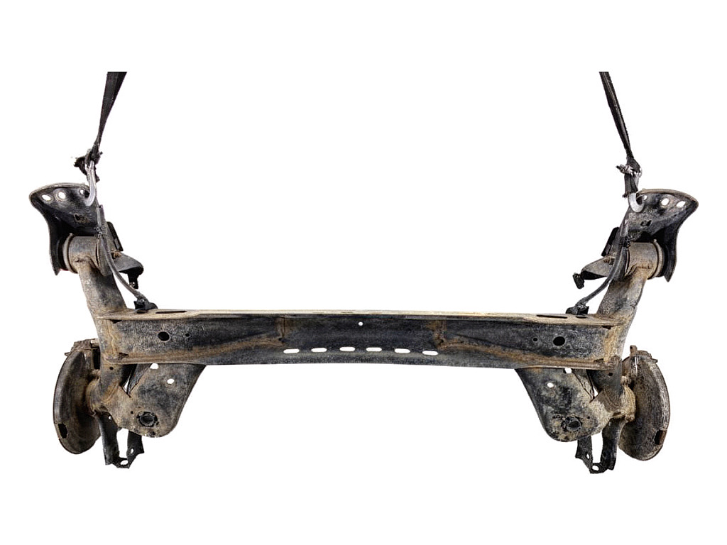 [STARK-925464] Viga trasera SEAT León (5F1) 2012-2022