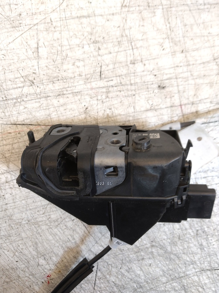 [MTD-528392] Cerradura de puerta delantera derecha Opel Combo K9